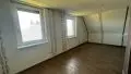 großes Schlafzimmer mit Design Dekor