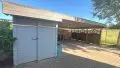 geschützter Doppelcarport