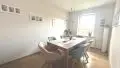 geräumiges Esszimmer