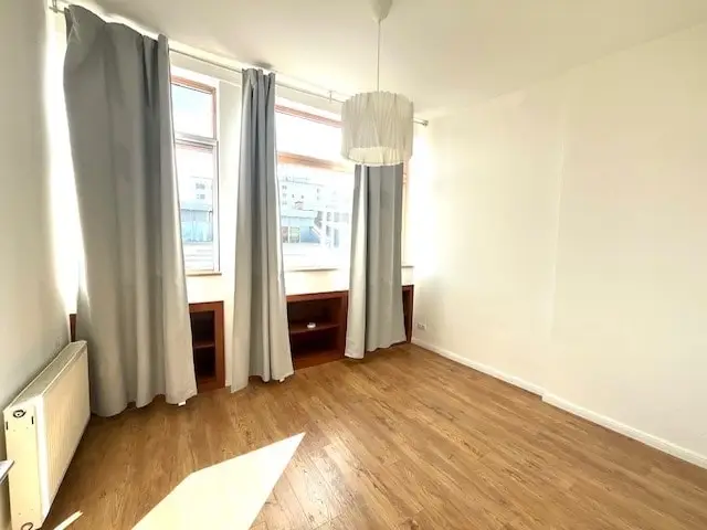 Schlafzimmer (ein Platzwunder)
